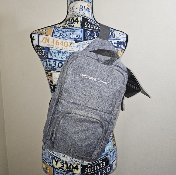 NEW Victoria Tourist Sling Bag Convertible - Picture 1 of 6